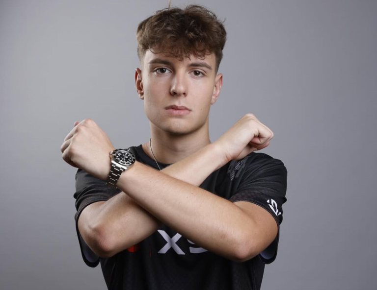 Clix Bio, Age, Height, Girlfriend, Net Worth, Career, Family, And More