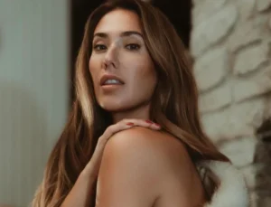 Eva Lovia